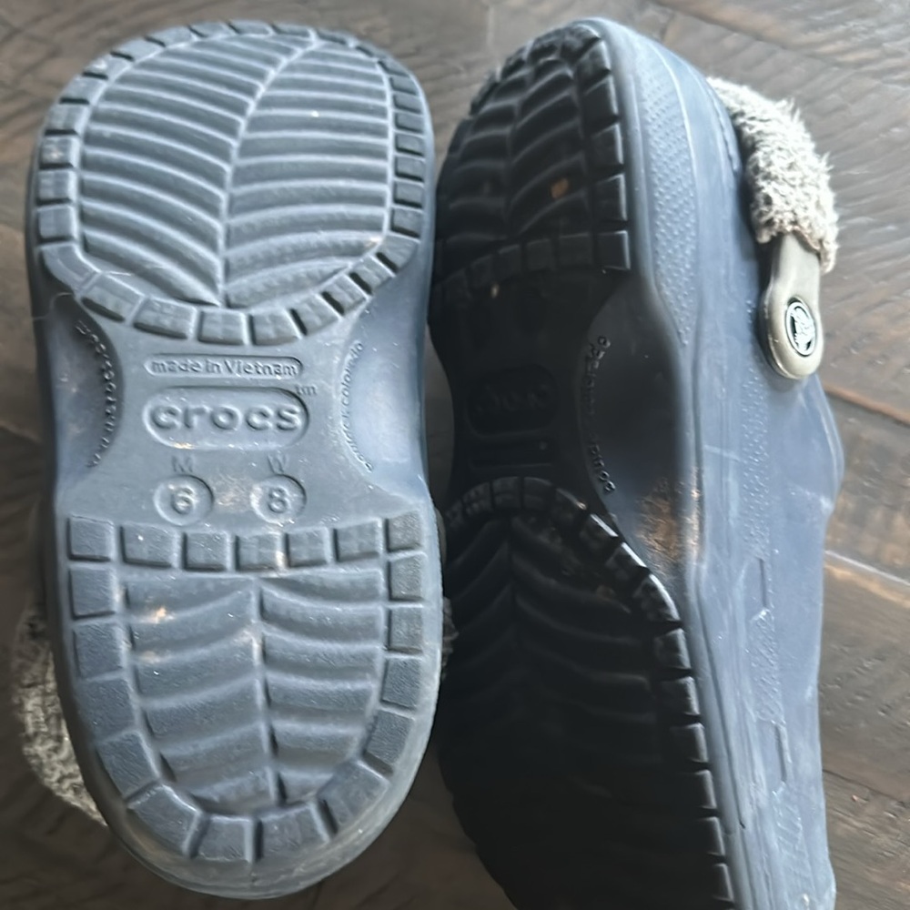 Crocs - Picture 2 of 6